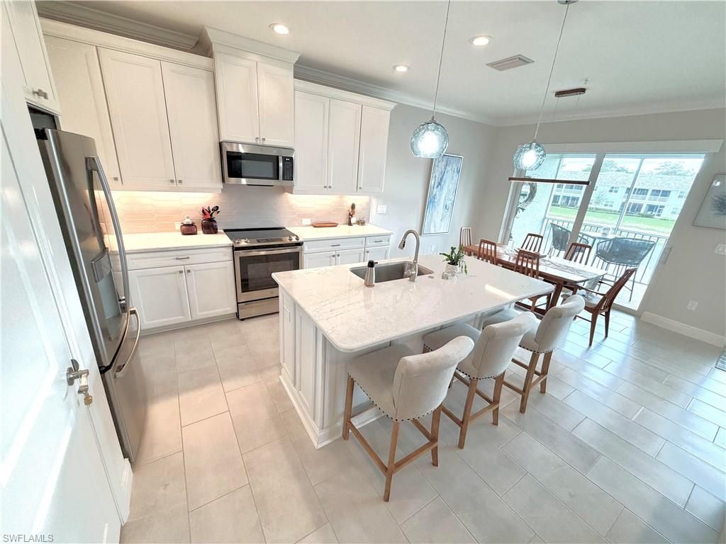 2647 Seychelles Cir, Unit 2206, Naples, FL 34112 Photo