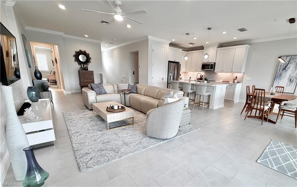 2647 Seychelles Cir, Unit 2206, Naples, FL 34112 Photo