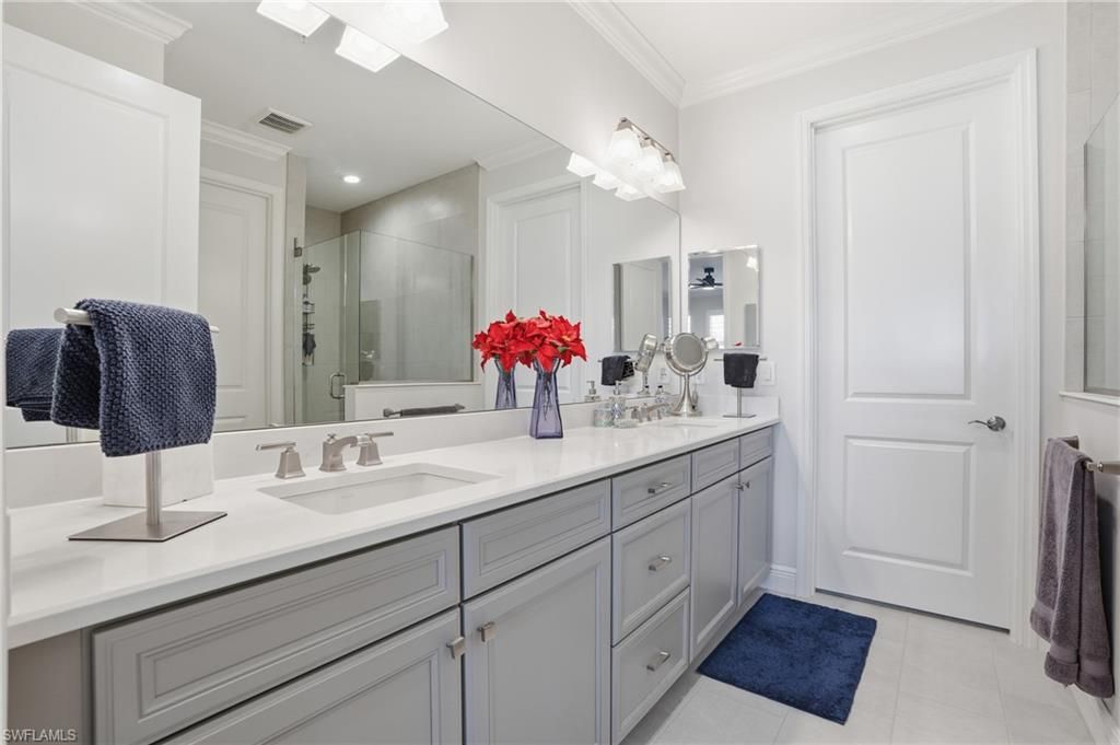 2647 Seychelles Cir, Unit 2206, Naples, FL 34112 Photo
