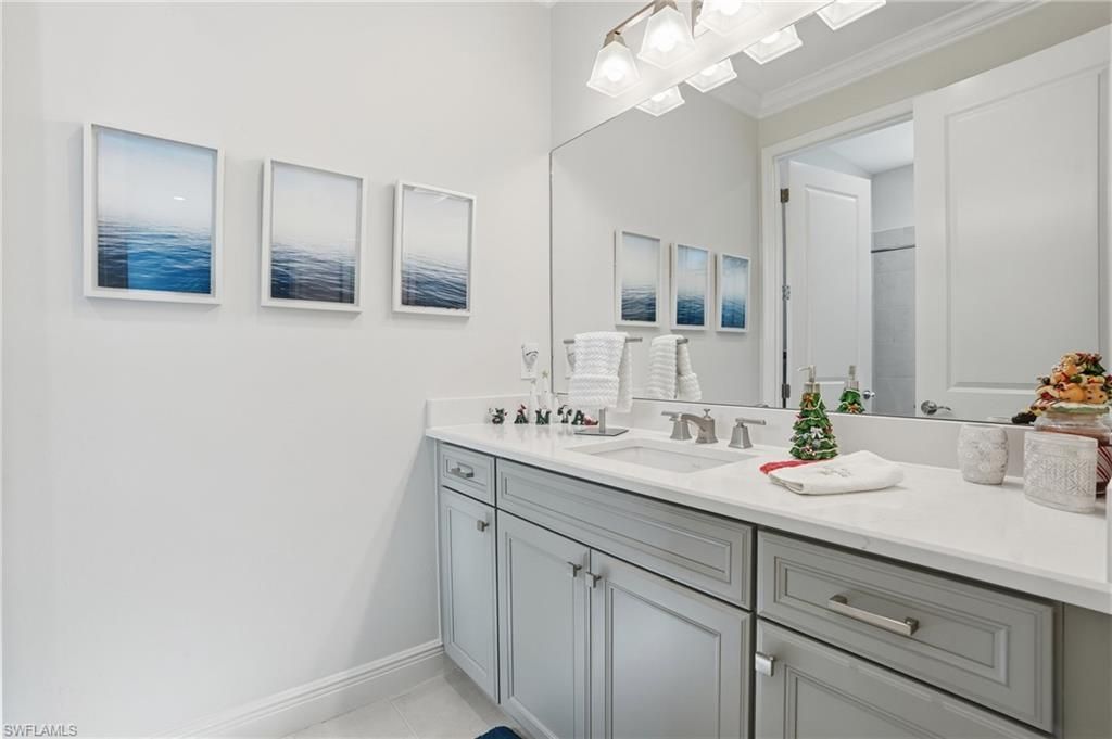 2647 Seychelles Cir, Unit 2206, Naples, FL 34112 Photo