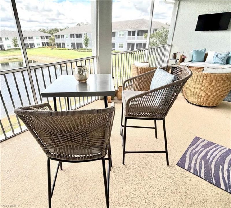 2647 Seychelles Cir, Unit 2206, Naples, FL 34112 Photo
