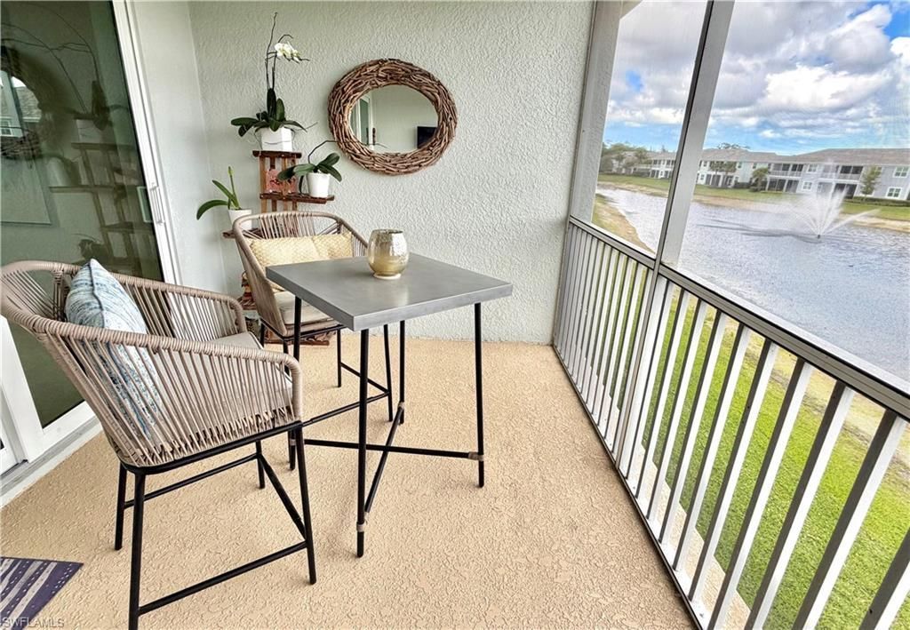 2647 Seychelles Cir, Unit 2206, Naples, FL 34112 Photo