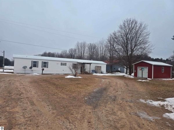 10210 Monroe W, Elwell, MI 48832