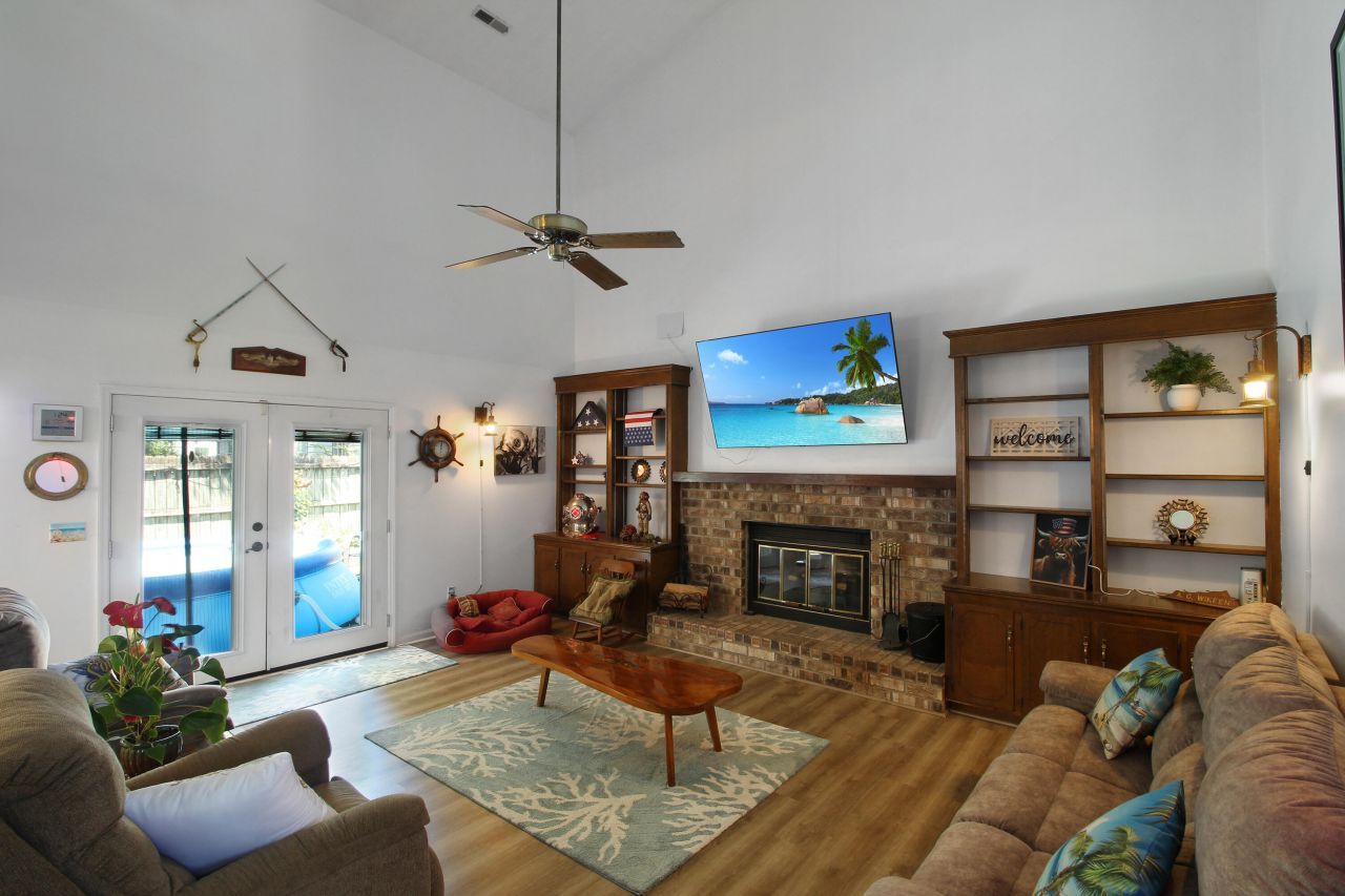 104 Excaliber Place Photo 13