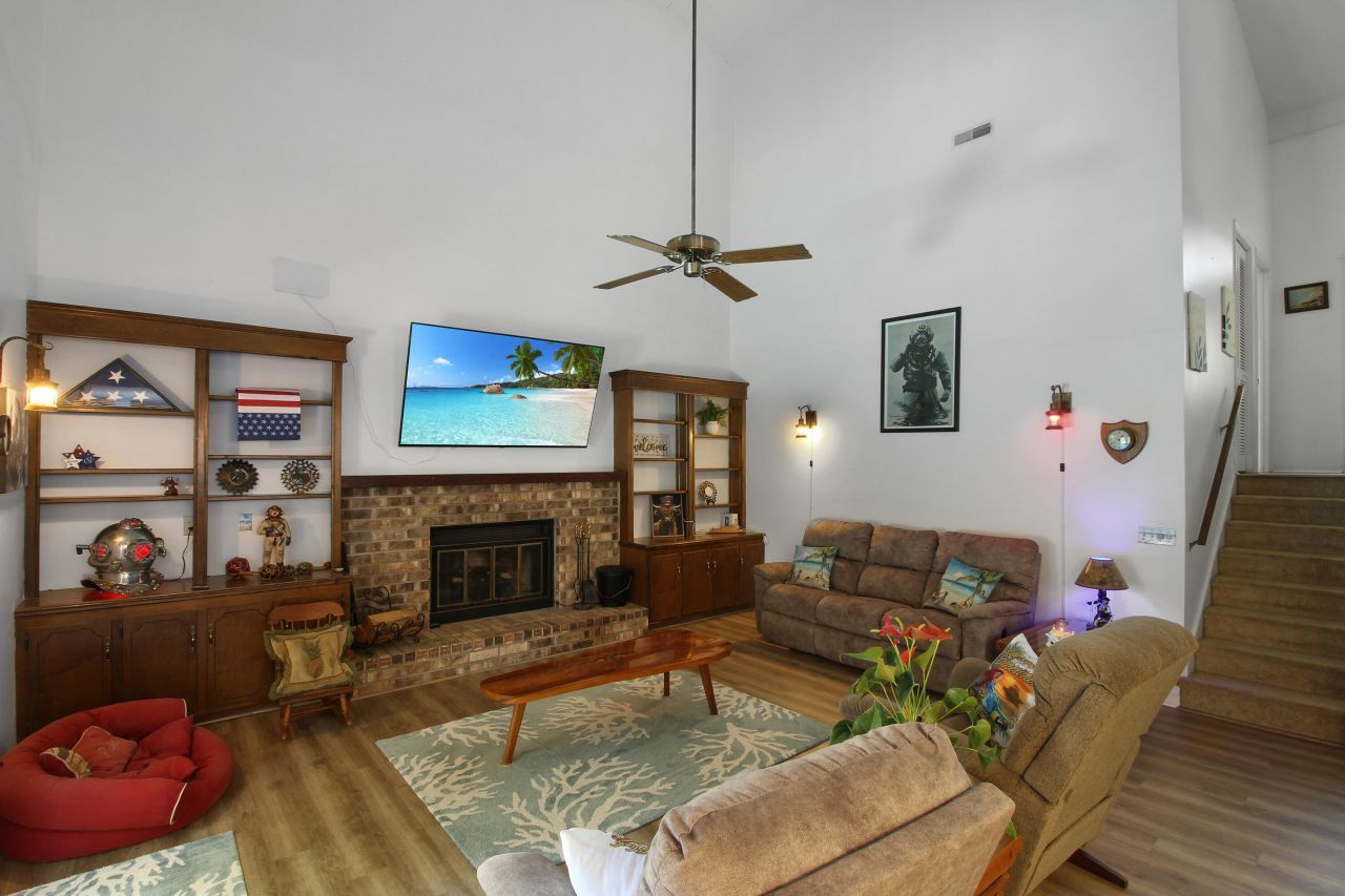 104 Excaliber Place Photo 14