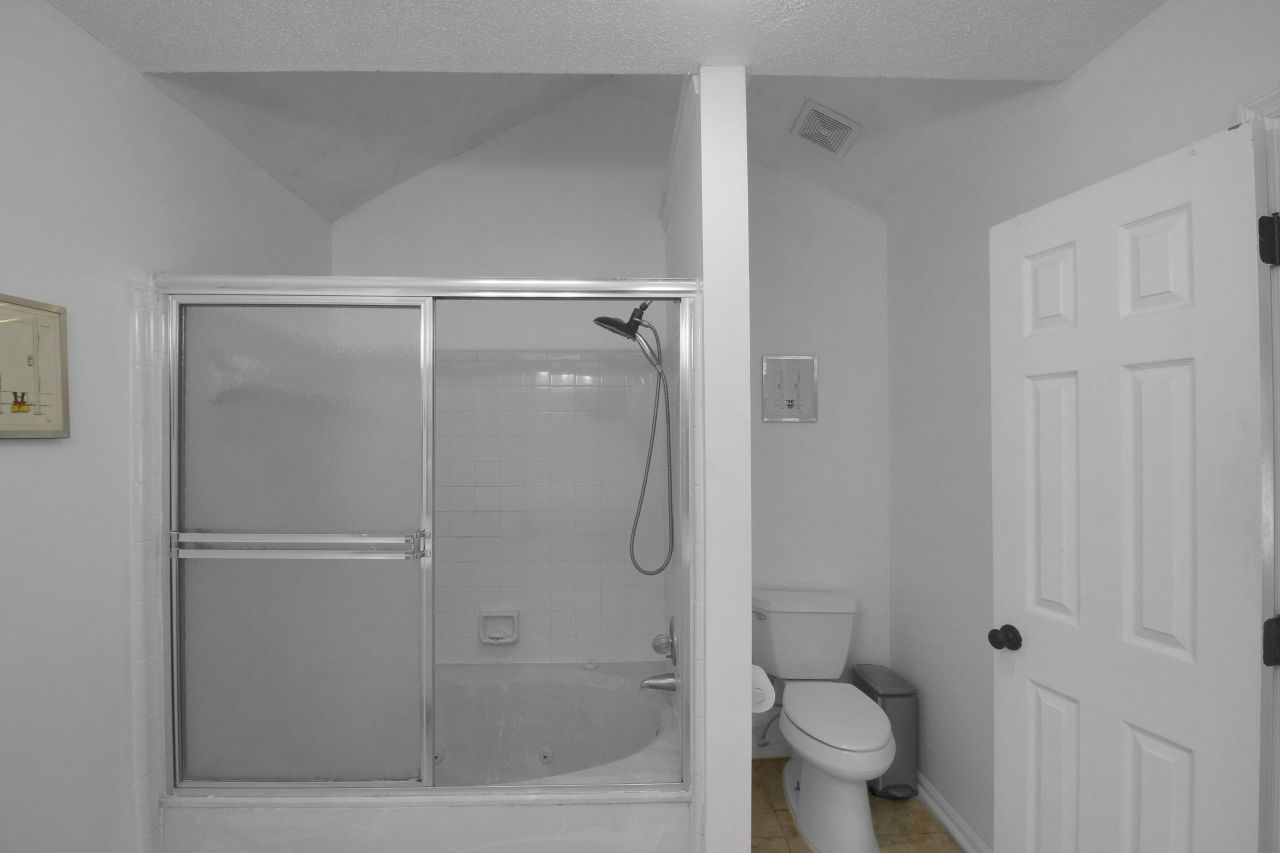 104 Excaliber Place Photo 23