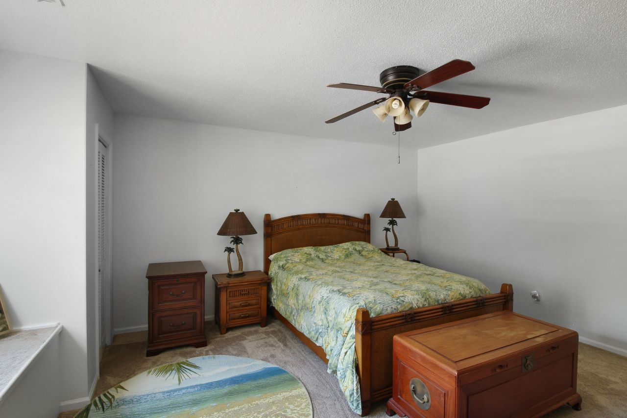 104 Excaliber Place Photo 28