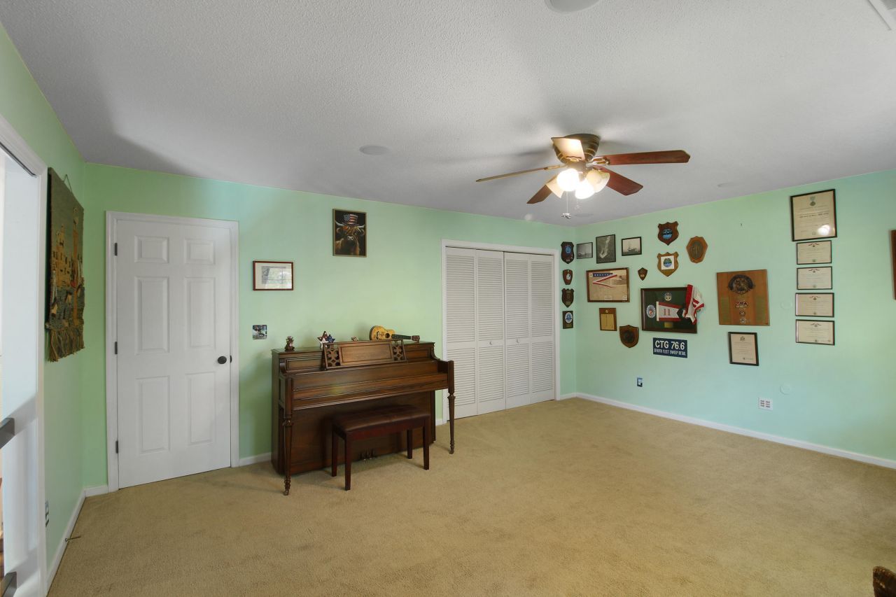 104 Excaliber Place Photo 35