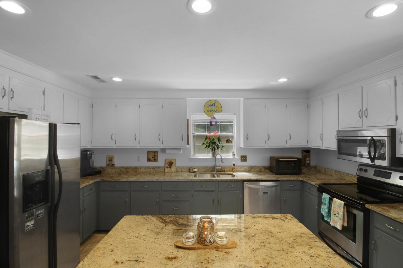 104 Excaliber Place Photo 6