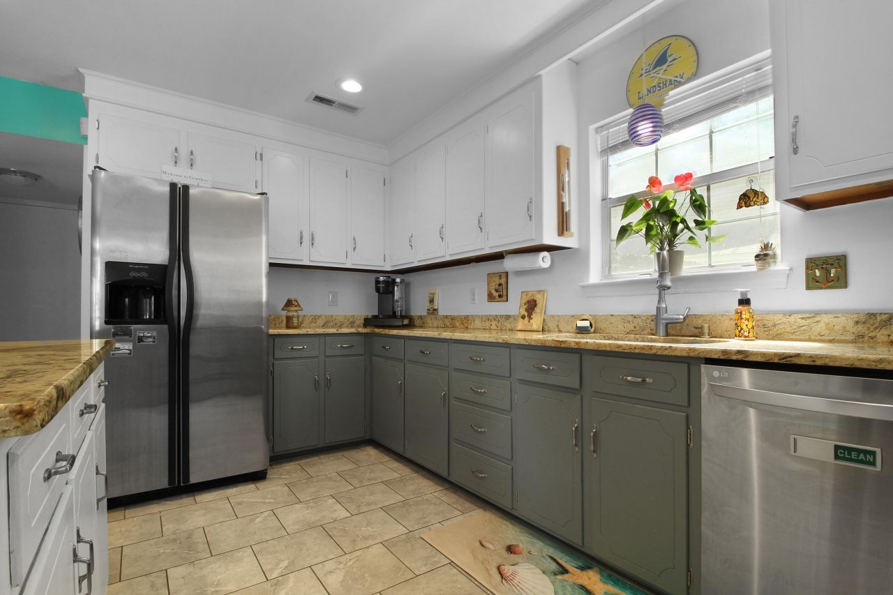 104 Excaliber Place Photo 8