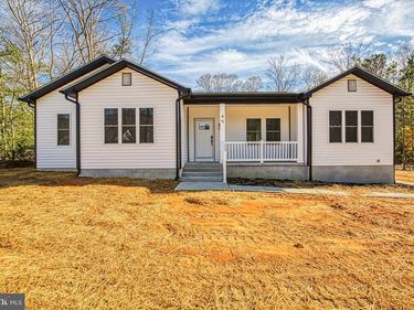 49 POPLAR LANE, COLONIAL BEACH, VA 22443
