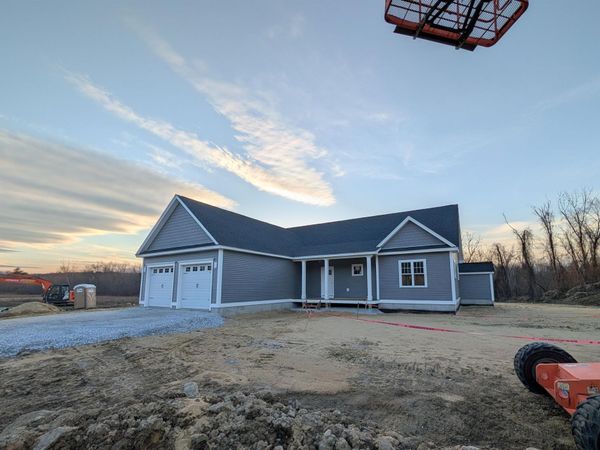 131 Merrimack Street, Hooksett, NH 03106