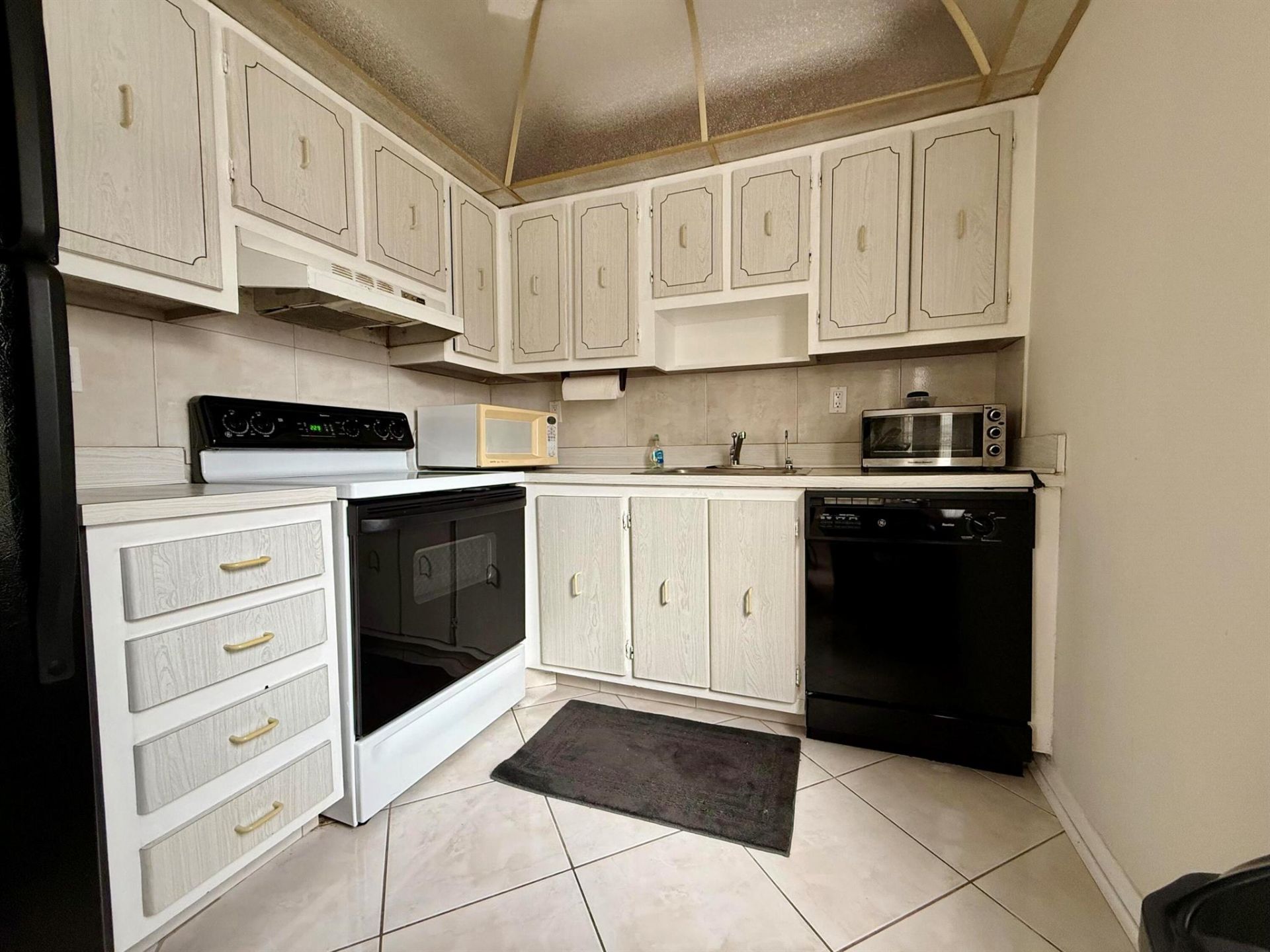 470 Capri J, Delray Beach, FL 33484 Photo
