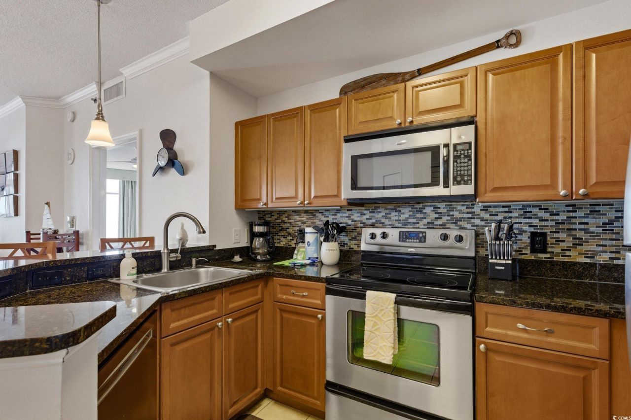 215 77th Ave. N Photo 5