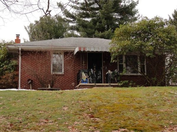 24 Hawthorne Lane, Chester, WV 26034
