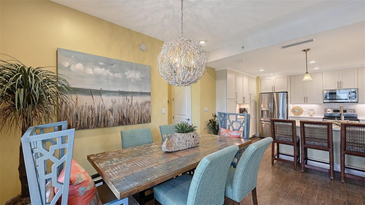 388 Aruba Circle, Unit 201, Bradenton, FL 34209 Photo