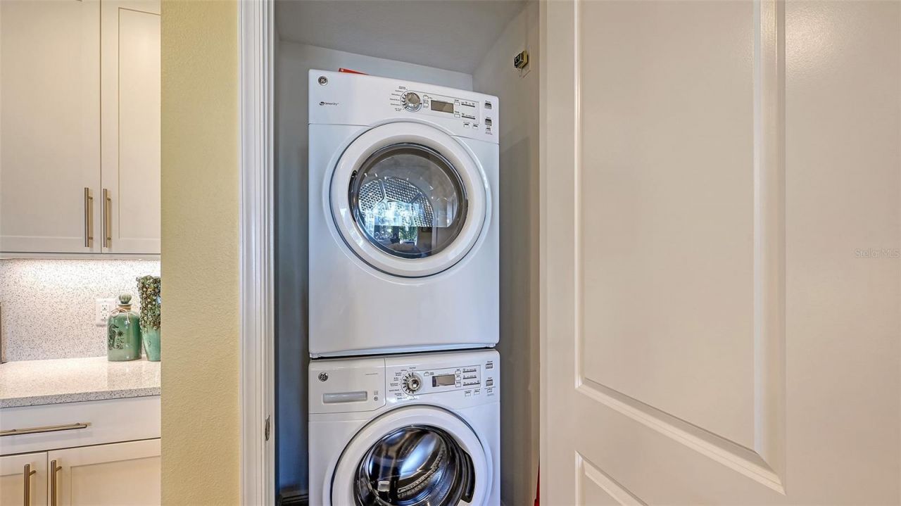 388 Aruba Circle, Unit 201, Bradenton, FL 34209 Photo