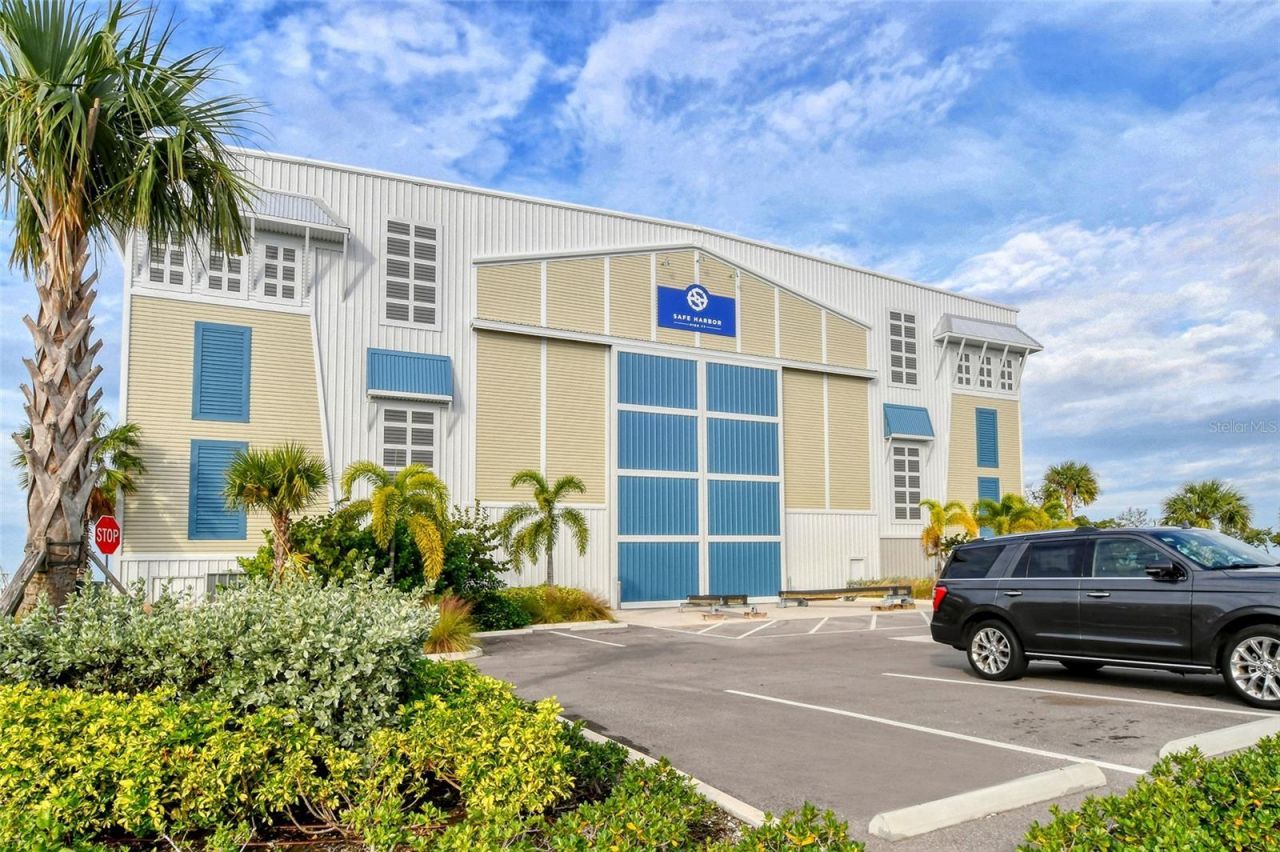 388 Aruba Circle, Unit 201, Bradenton, FL 34209 Photo