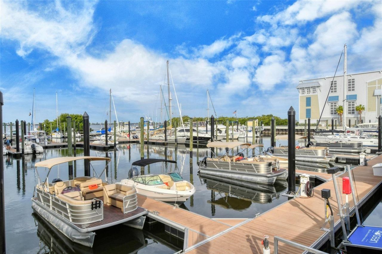 388 Aruba Circle, Unit 201, Bradenton, FL 34209 Photo