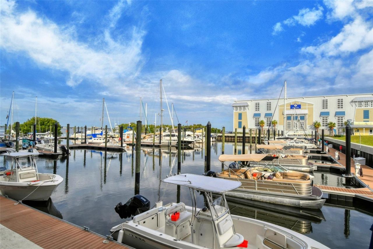 388 Aruba Circle, Unit 201, Bradenton, FL 34209 Photo