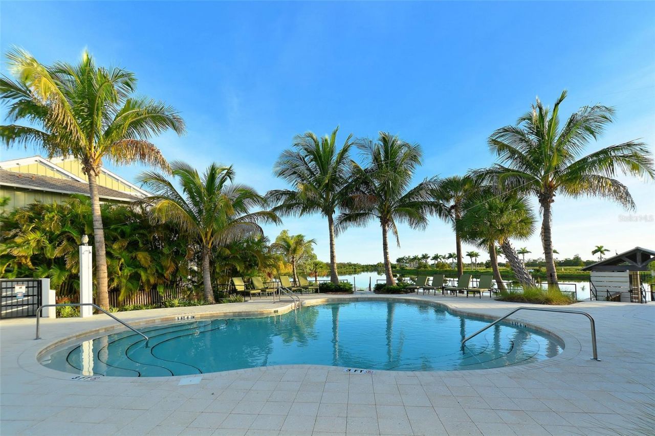 388 Aruba Circle, Unit 201, Bradenton, FL 34209 Photo