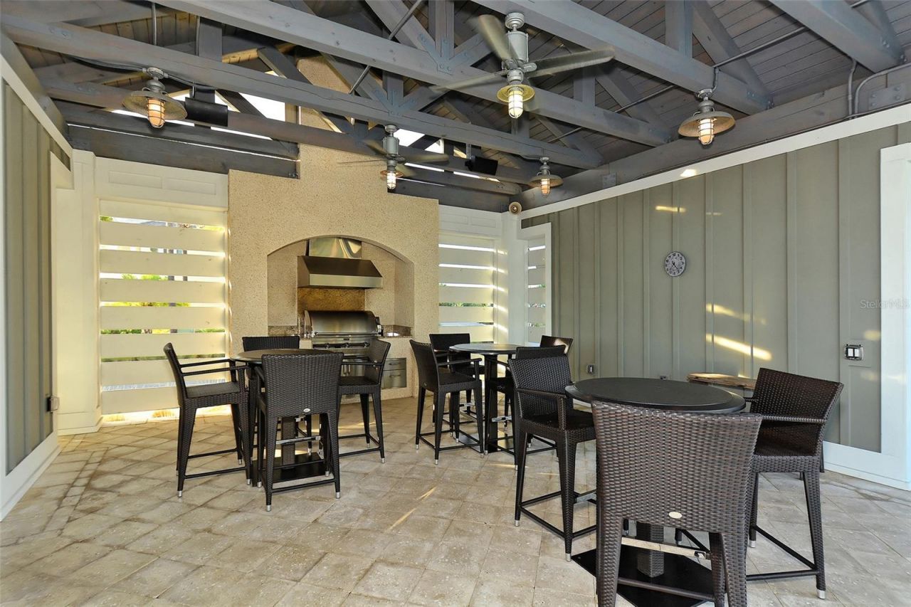 388 Aruba Circle, Unit 201, Bradenton, FL 34209 Photo