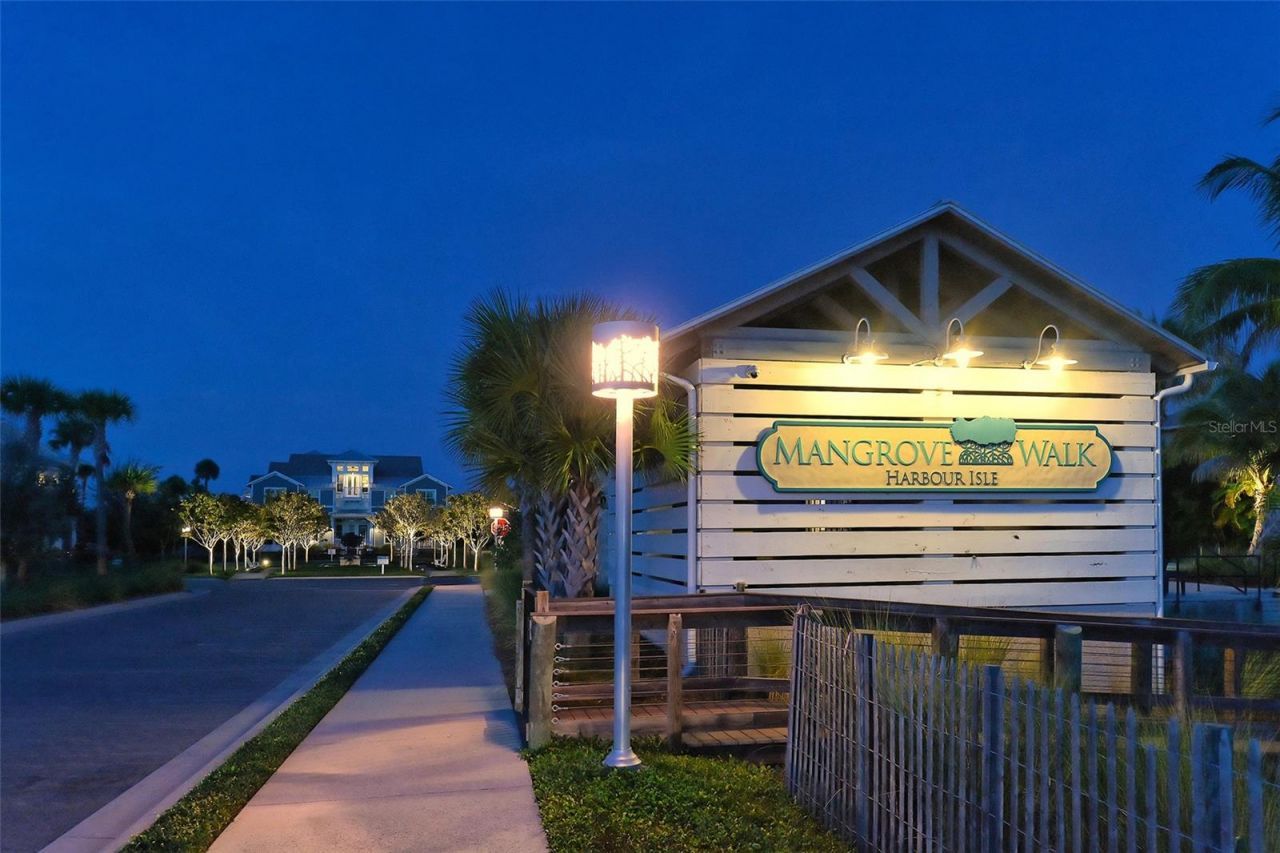 388 Aruba Circle, Unit 201, Bradenton, FL 34209 Photo