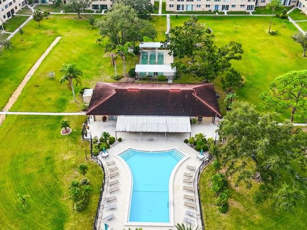 5095 BAY STREET NE, Unit 210, ST PETERSBURG, FL 33703