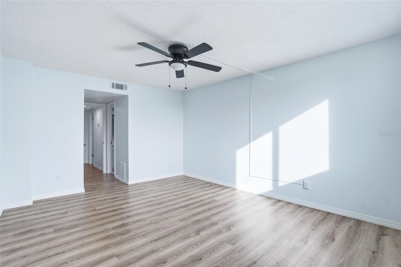 5095 Bay Street Ne, Unit 210, Saint Petersburg, FL 33703 Photo