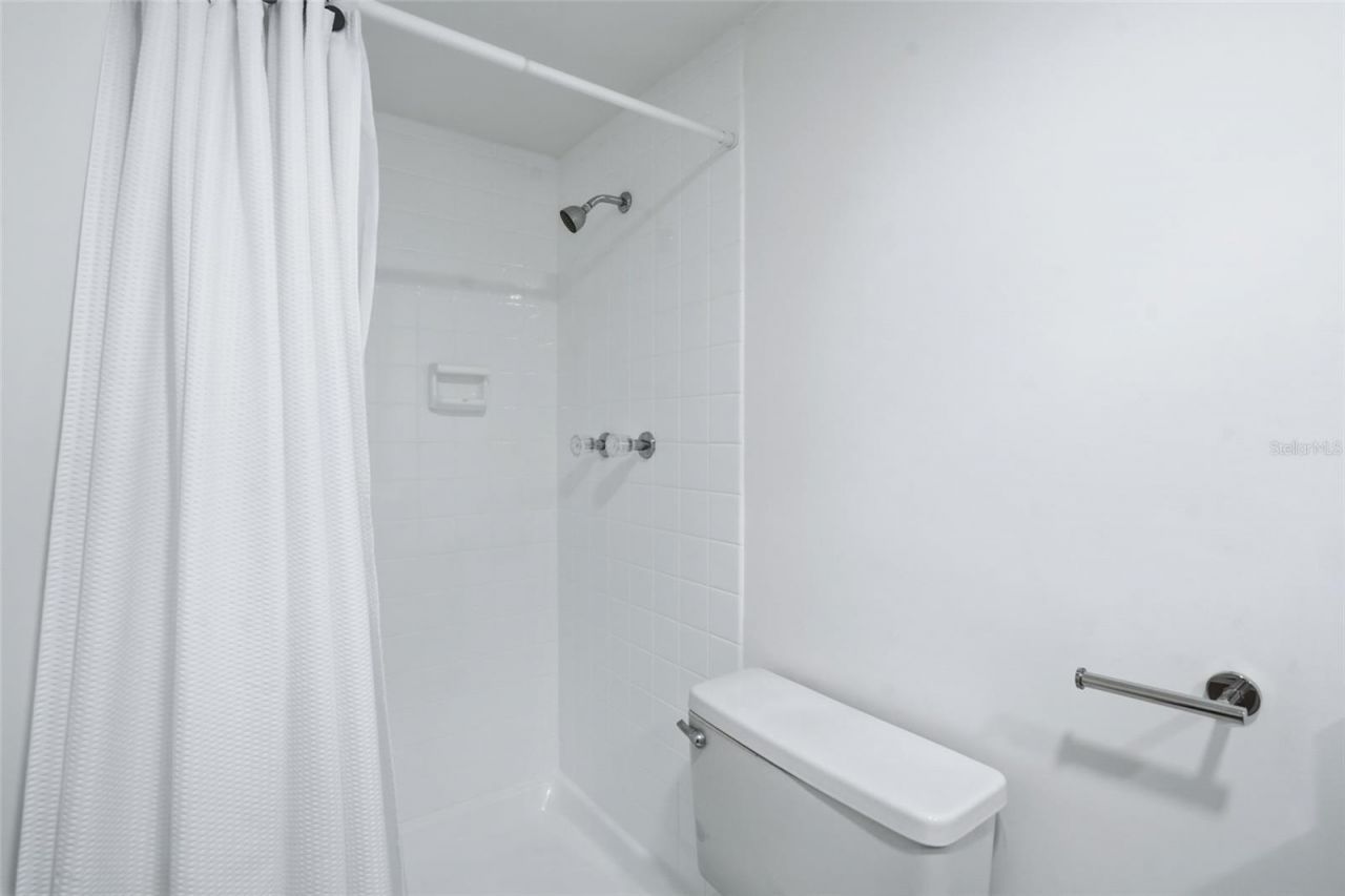 5095 Bay Street Ne, Unit 210, Saint Petersburg, FL 33703 Photo