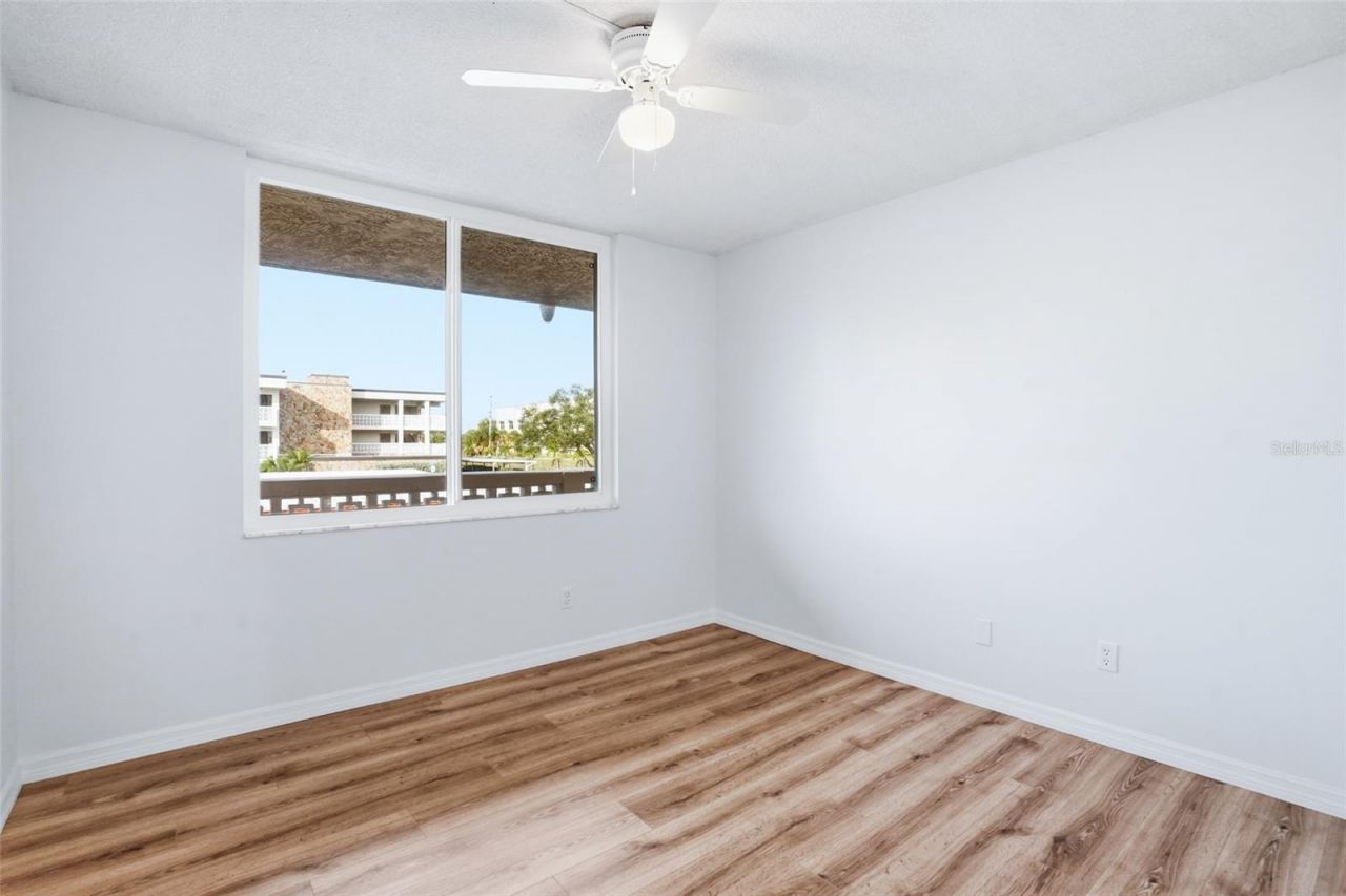 5095 Bay Street Ne, Unit 210, Saint Petersburg, FL 33703 Photo