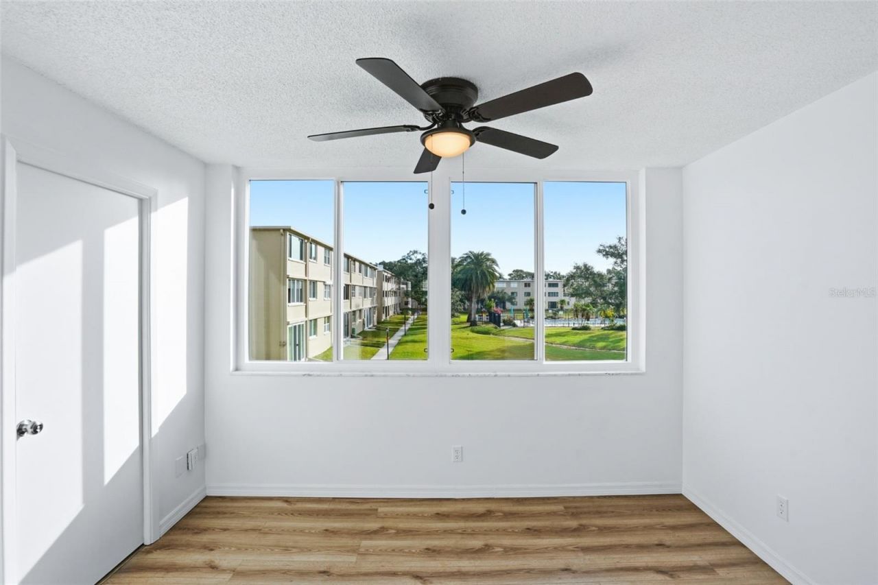 5095 Bay Street Ne, Unit 210, Saint Petersburg, FL 33703 Photo