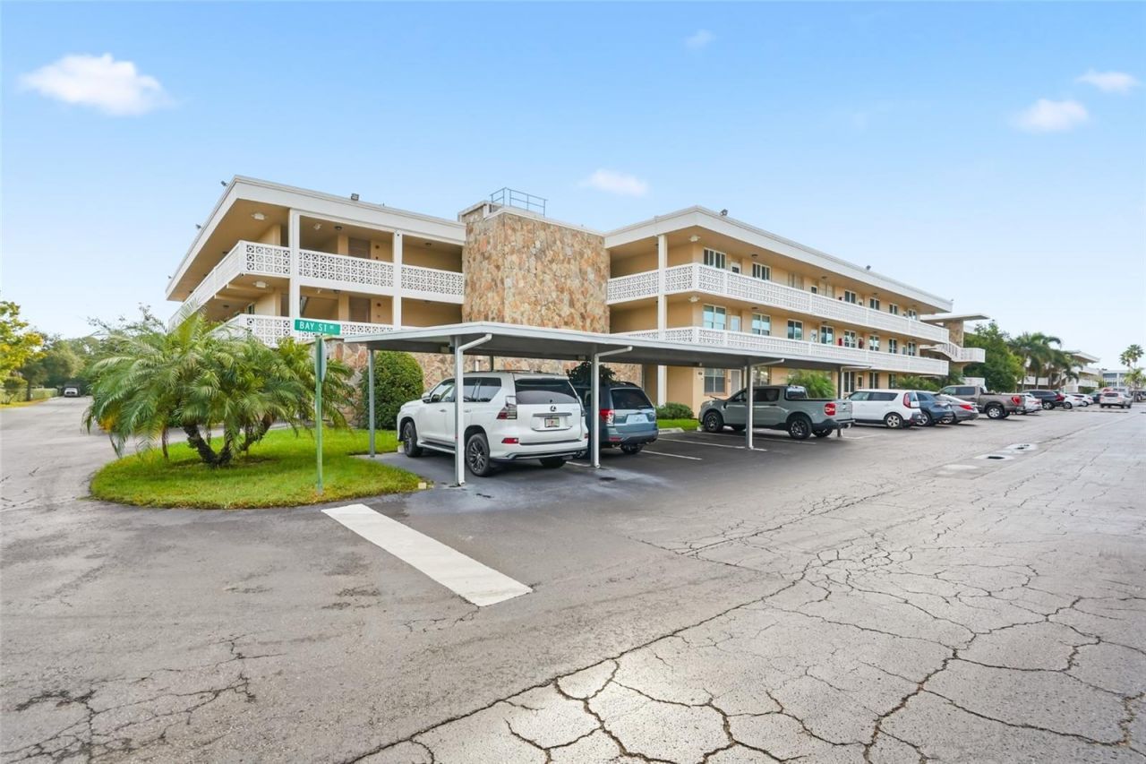 5095 Bay Street Ne, Unit 210, Saint Petersburg, FL 33703 Photo