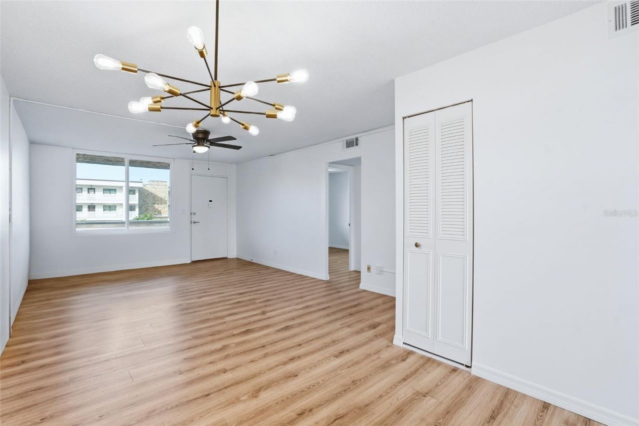5095 Bay Street Ne, Unit 210, Saint Petersburg, FL 33703 Photo