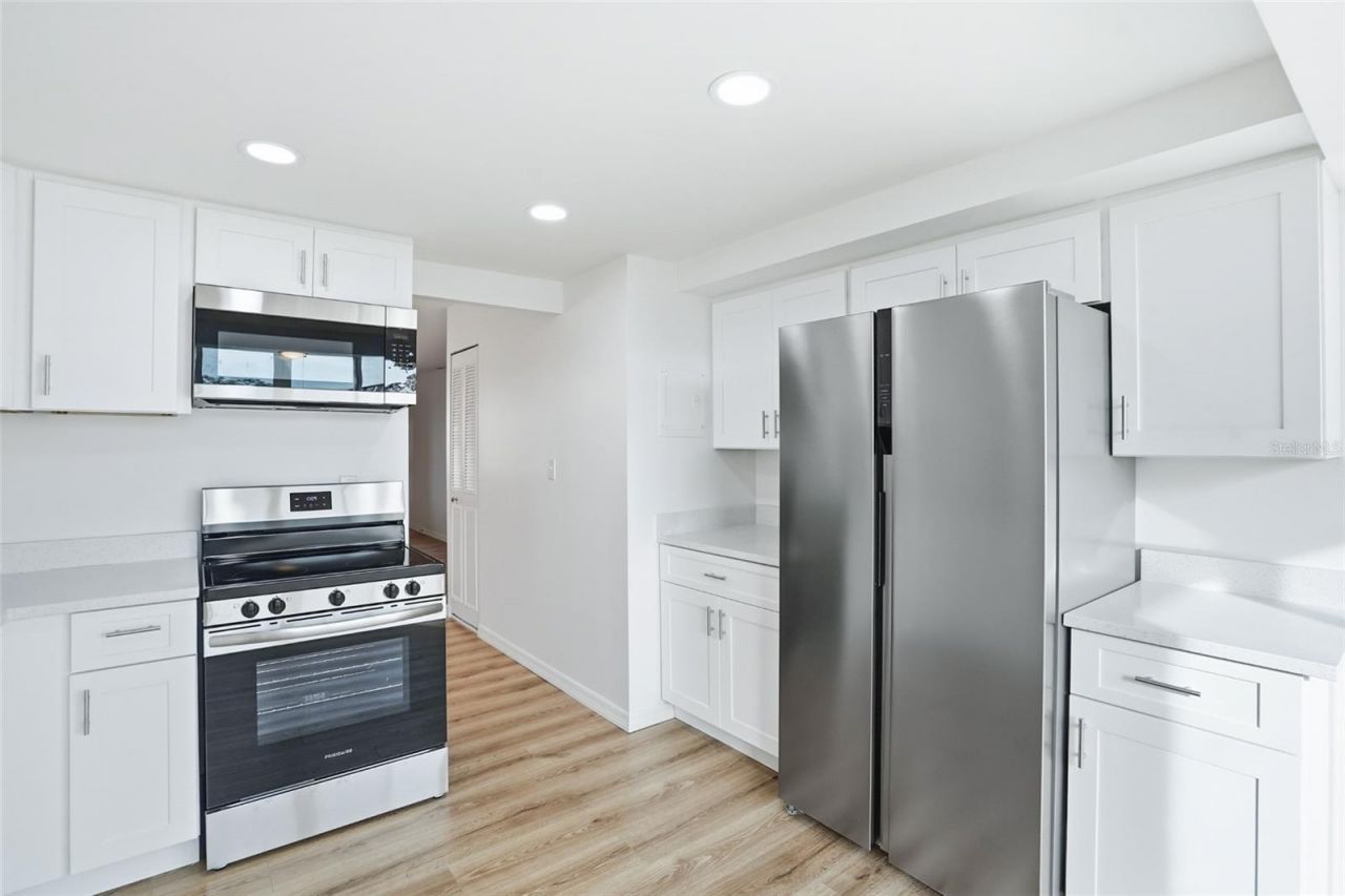 5095 Bay Street Ne, Unit 210, Saint Petersburg, FL 33703 Photo