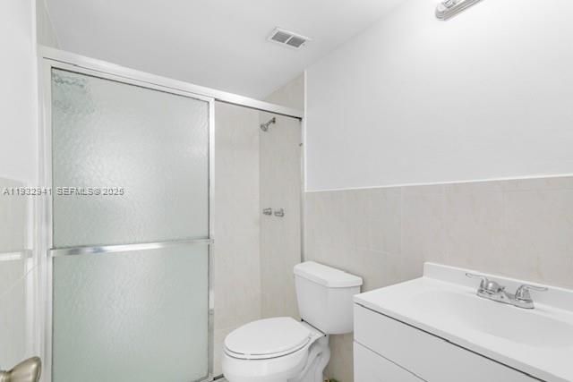 3660 NE 166th St, Unit 114, North Miami Beach, FL 33160 Photo