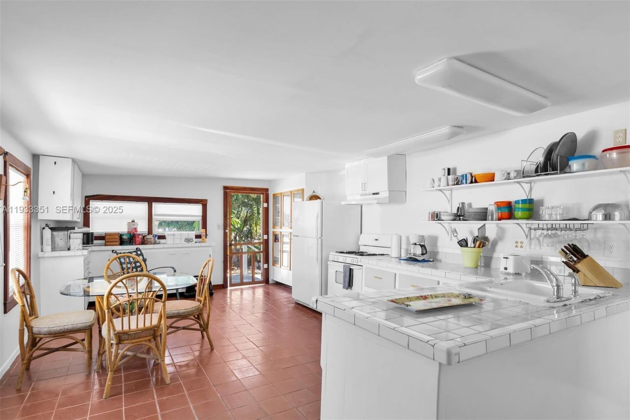 59761 Overseas Hwy, Marathon, FL 33050 Photo