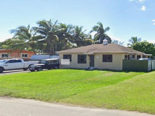 11330 NW 21st Ct, Miami, FL 33167