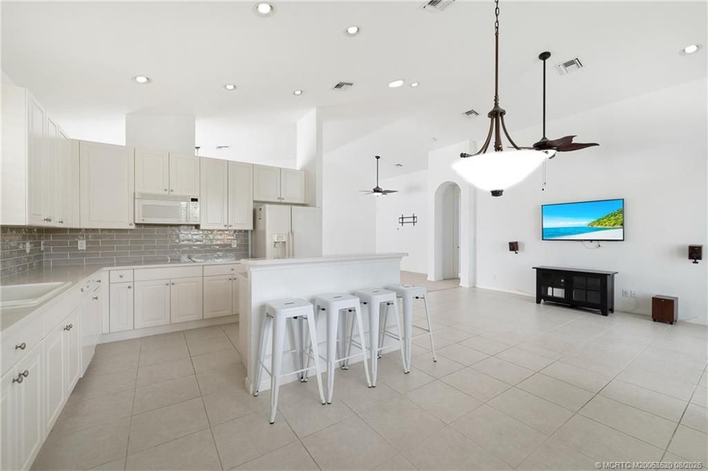 1040 SE Fleming Way, Stuart, FL 34997 Photo