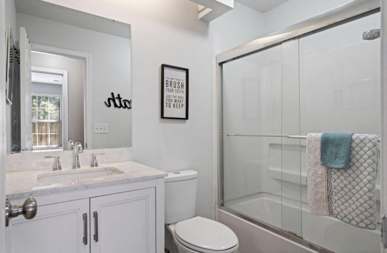 309 Regent Street Photo 17