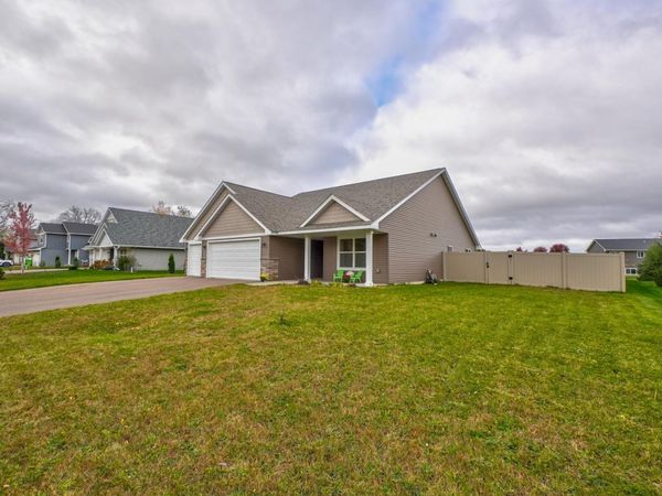 1343 Creekwood Drive, New Richmond, WI 54017