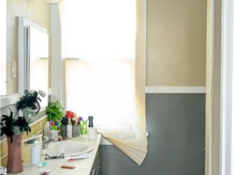 241 8th Street, Elyria, OH 44035 Photo 10