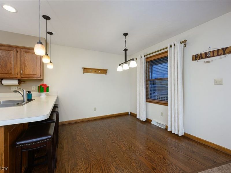 1283 S Azalea Boulevard, Barberton, OH 44203 Photo 10