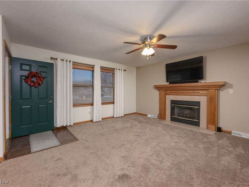 1283 S Azalea Boulevard, Barberton, OH 44203 Photo 11