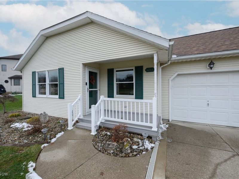 1283 S Azalea Boulevard, Barberton, OH 44203 Photo 2