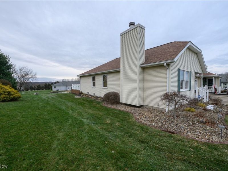 1283 S Azalea Boulevard, Barberton, OH 44203 Photo 3