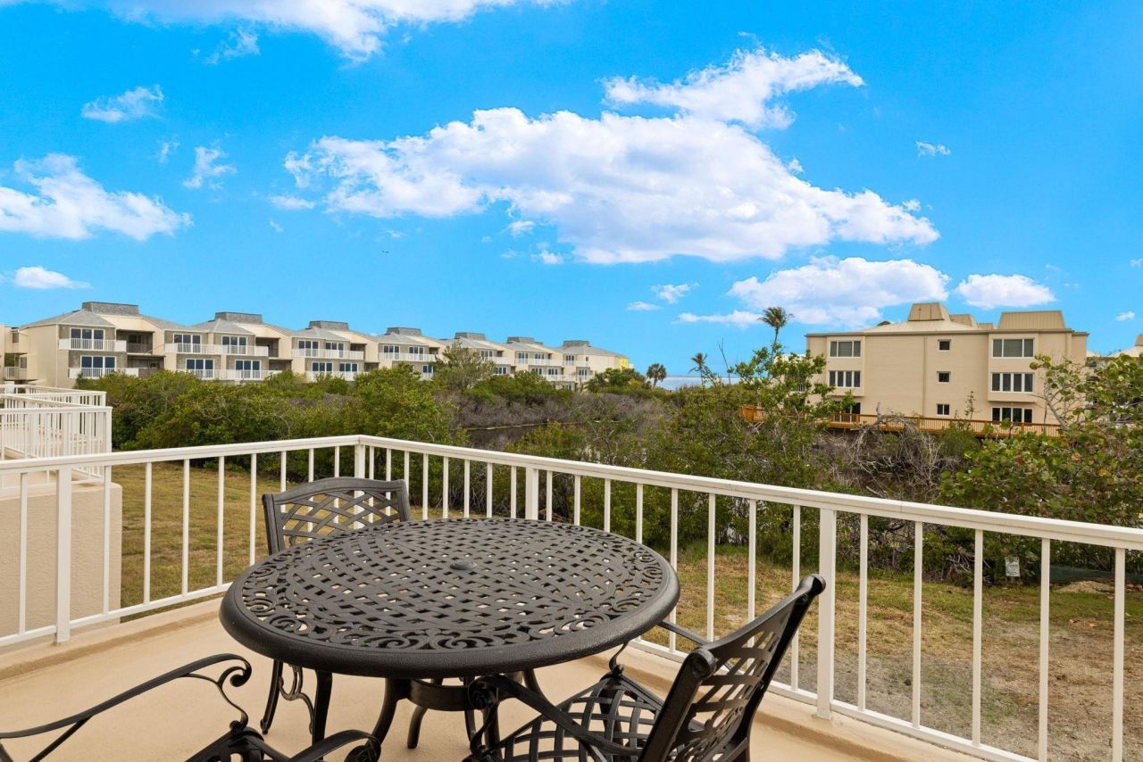 200 Periwinkle Way, Unit 216, Sanibel, FL 33957 Photo