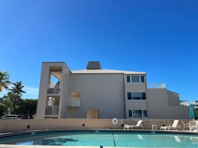 200 Periwinkle Way, Unit 216, Sanibel, FL 33957 Photo