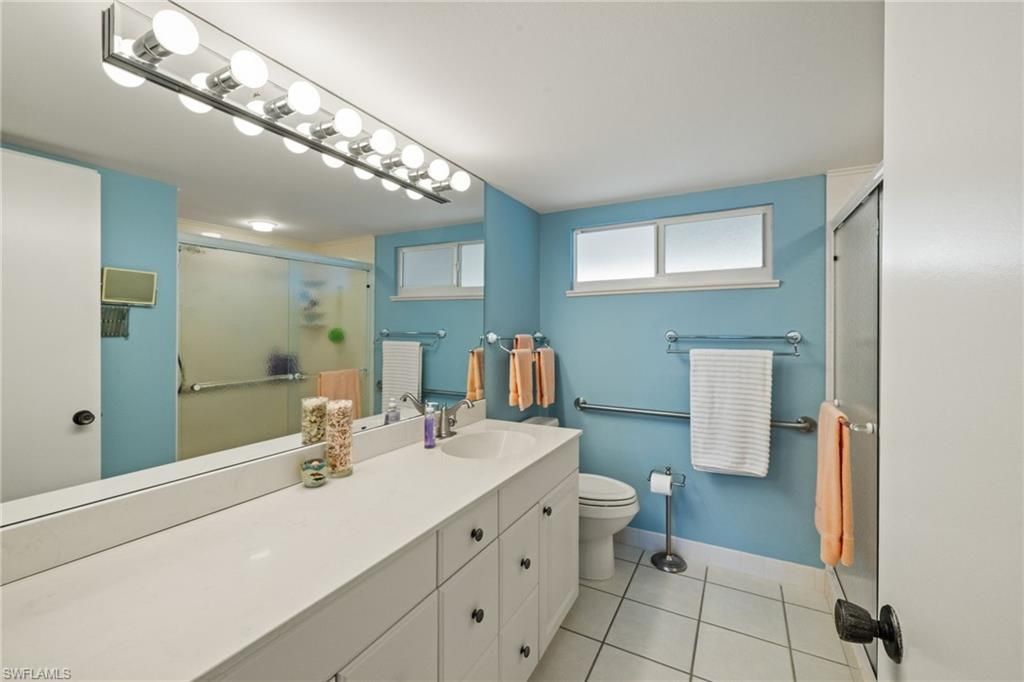 200 Periwinkle Way, Unit 216, Sanibel, FL 33957 Photo