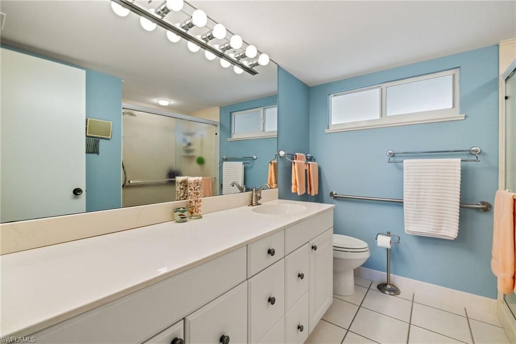 200 Periwinkle Way, Unit 216, Sanibel, FL 33957 Photo